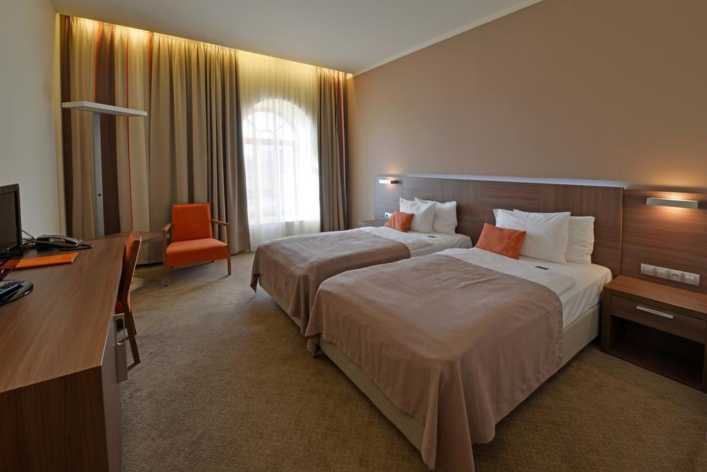 Hotel Budweis ภายนอก รูปภาพ