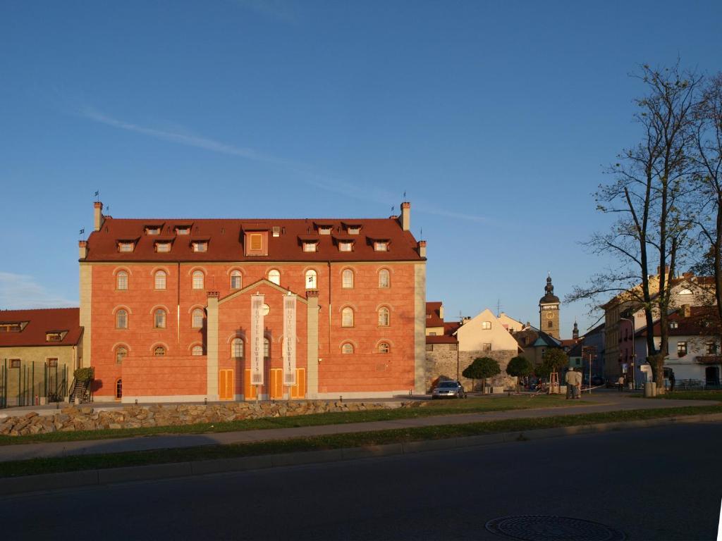 Hotel Budweis ภายนอก รูปภาพ